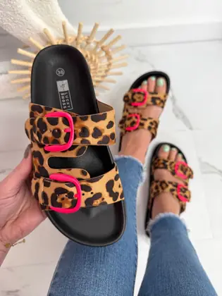 Rikki Fuchsia Slides